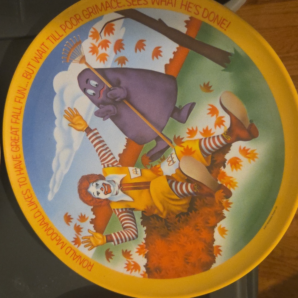 Set of 4 McDonald's Character Plates - Picture 3 of 7